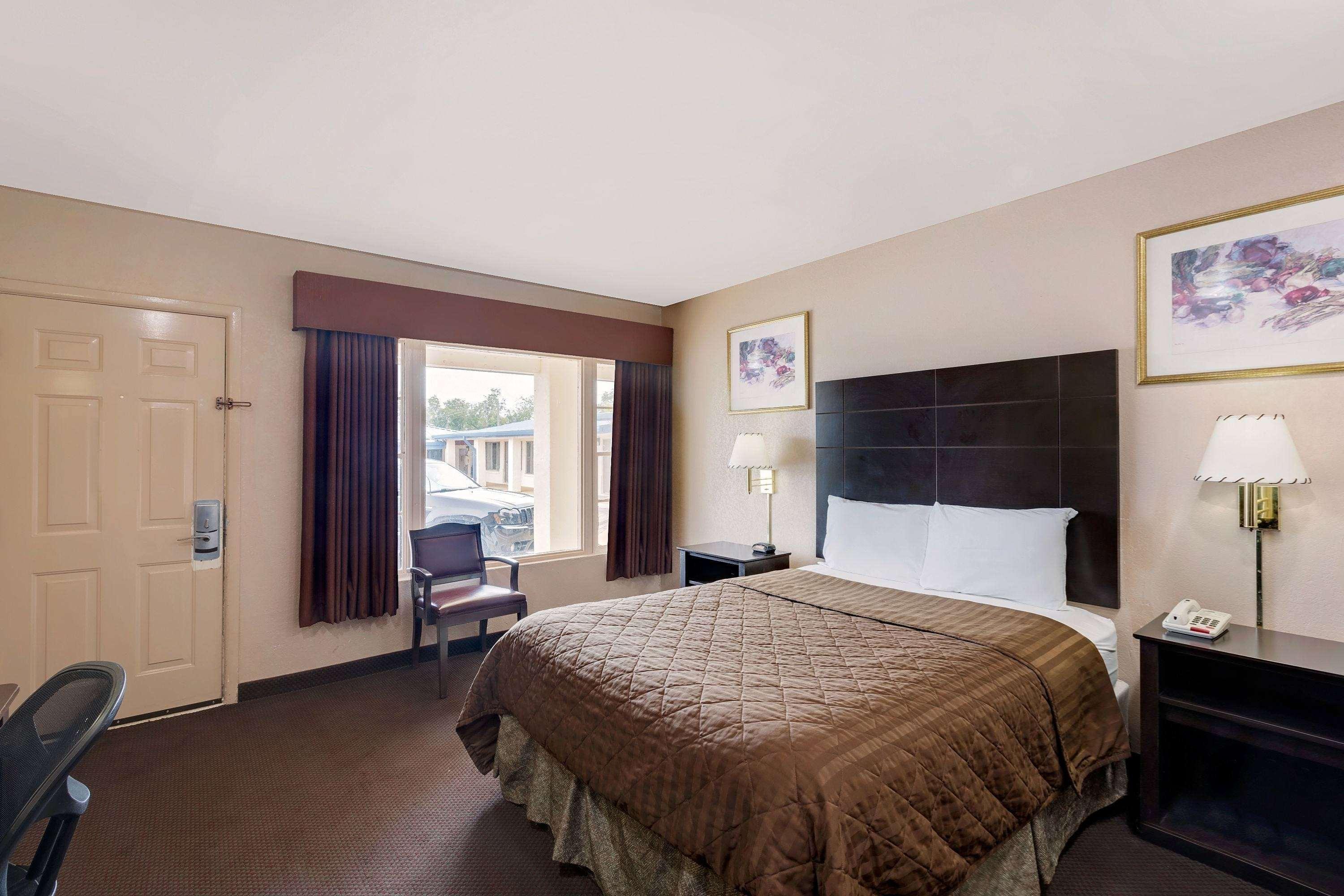 Travelodge By Wyndham Ozona Exterior foto